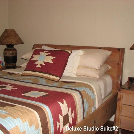 Cottonwood Hotel エクステリア 写真